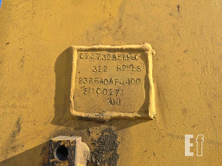 2005-caterpillar-322c-image-19