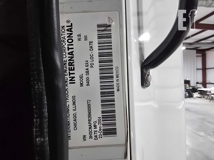 2005-international-9400-image-28