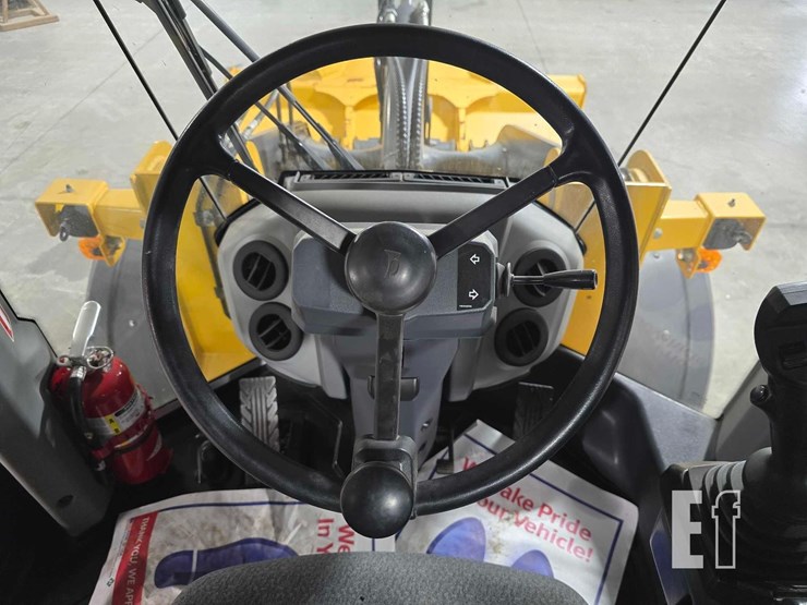 2022-deere-444-p-tier-image-17