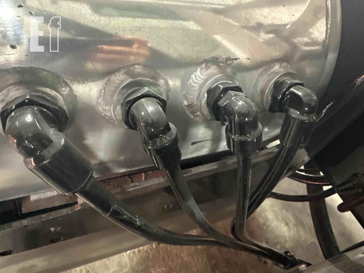 2012-mack-granite-gu813-image-27