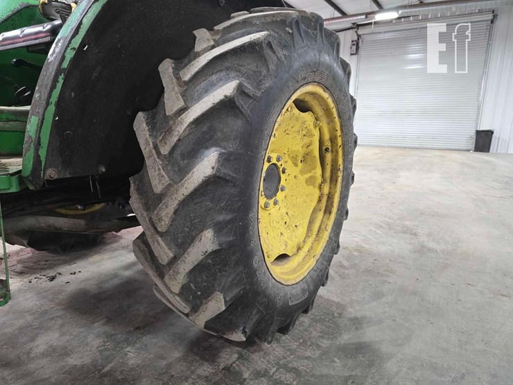 2000-john-deere-5210-image-10