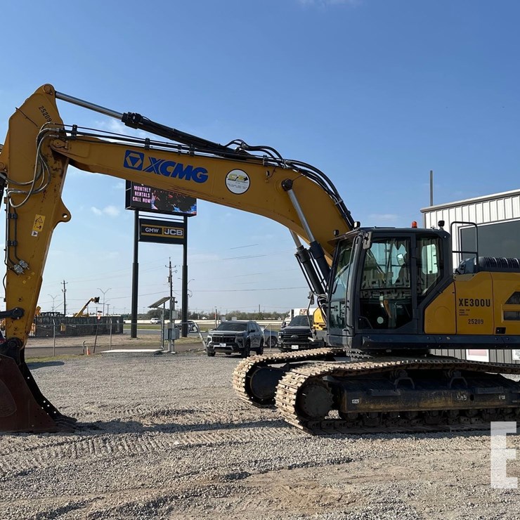 2022 XCMG XE300U