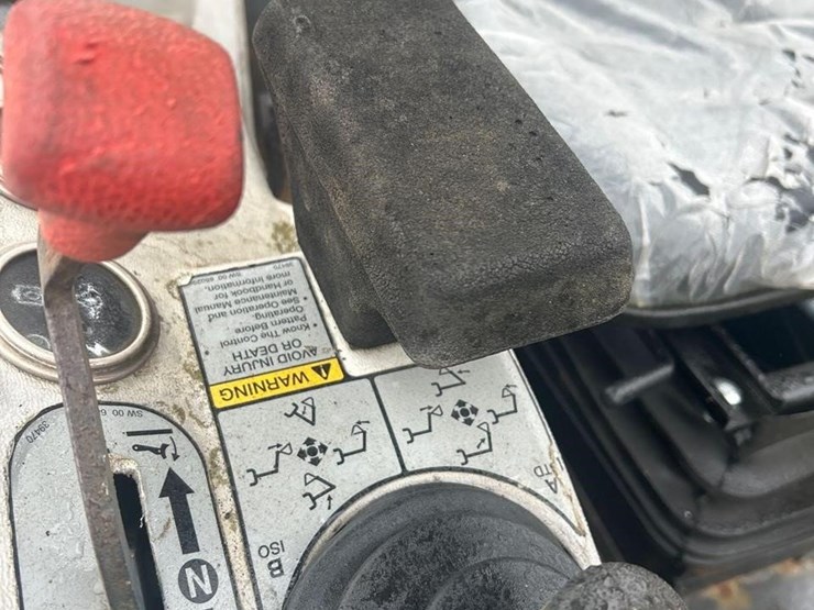 2000-bobcat-334c-image-19