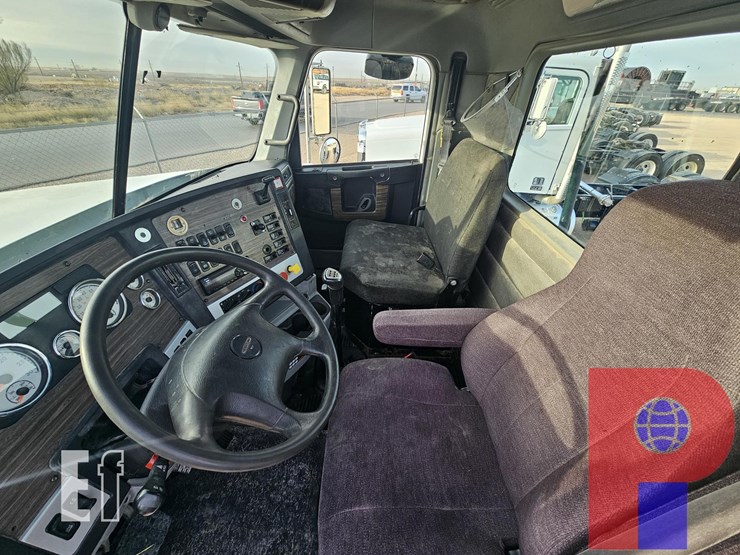 2021-freightliner-coronado-122-sd-image-12