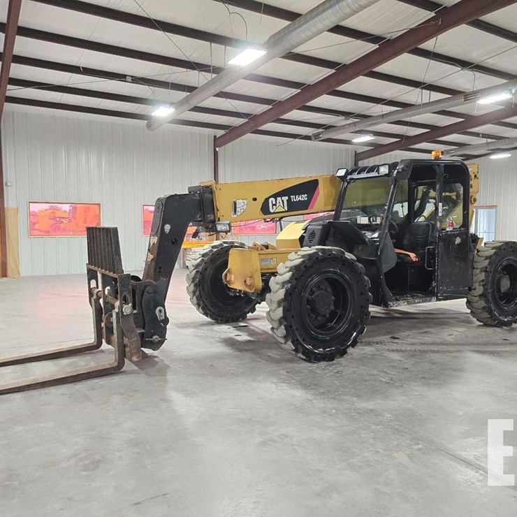 2015 CATERPILLAR TL642C