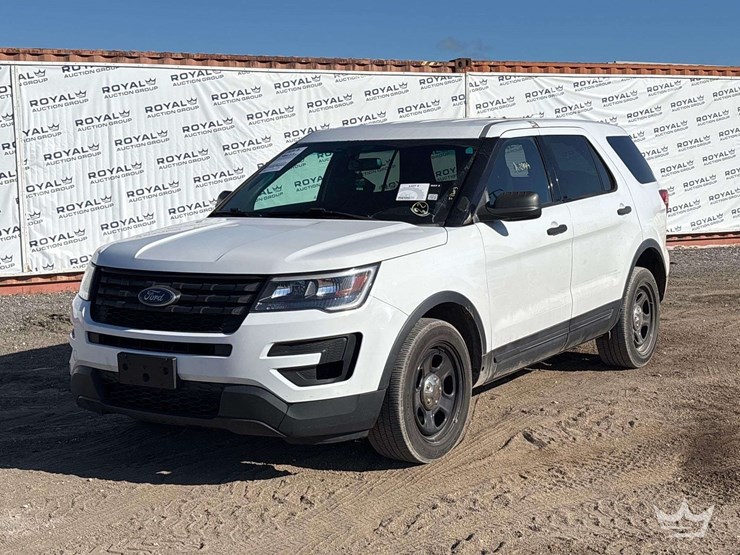 2017-ford-explorer-image-1
