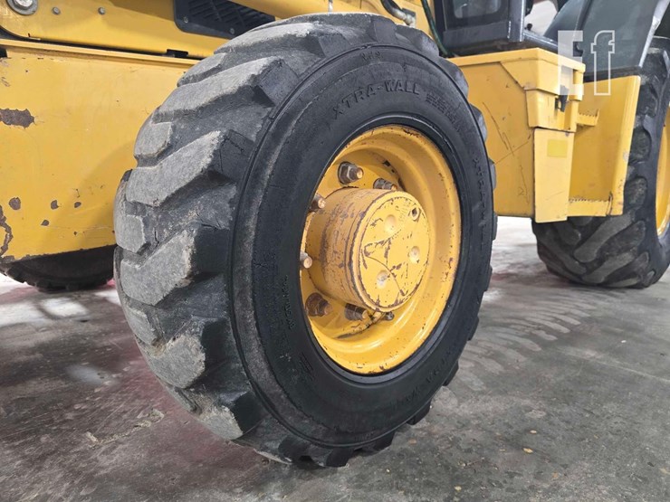 2014-deere-310k-image-26