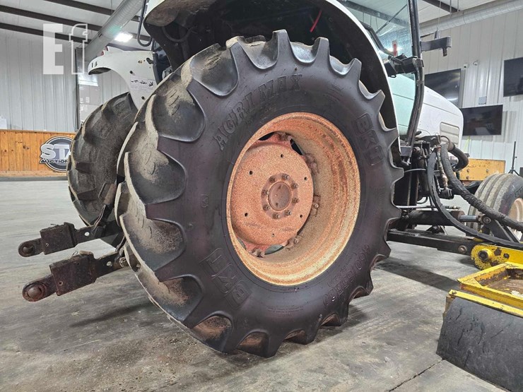 2005-massey-ferguson-5455-image-33