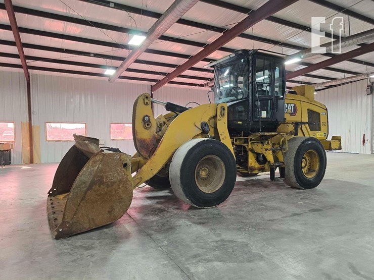 2020-caterpillar-926m-image-1