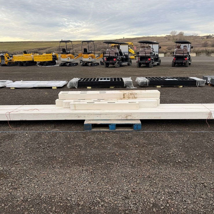 3-Rail Vinyl Fencing