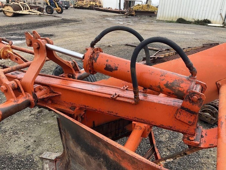 yonkers-johnson-300a-pull-v-ditcher-image-6