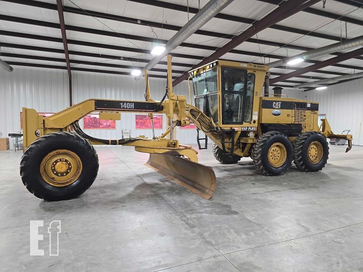 2005-caterpillar-140h-image-1