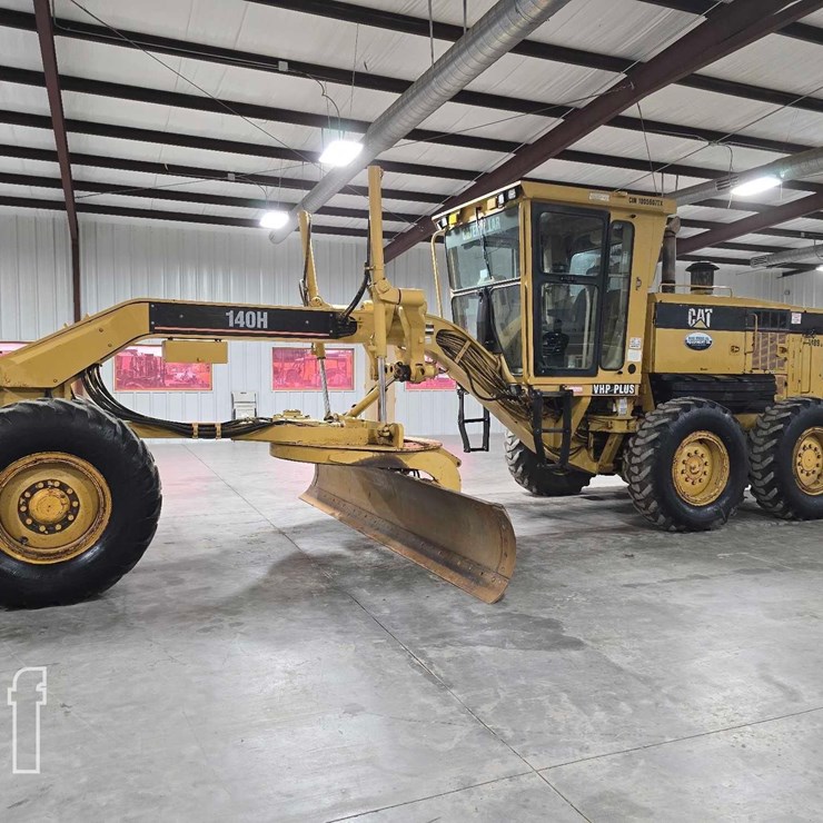 2005 CATERPILLAR 140H