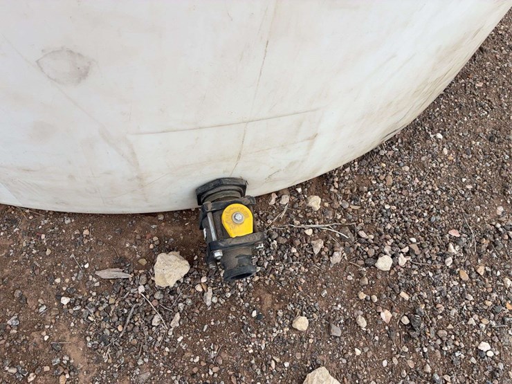 water-tank-stock-tank-image-3