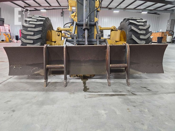 2004-volvo-g60-image-11