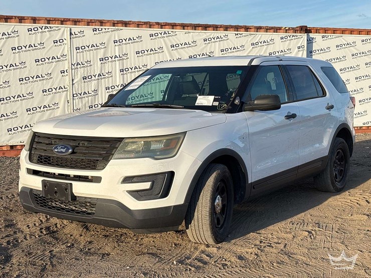 2016-ford-explorer-image-1