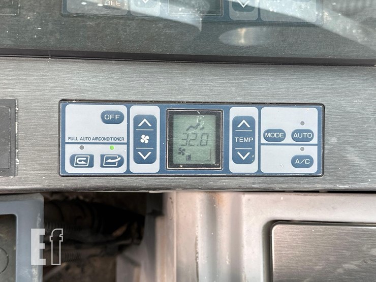 2022-xcmg-xe210u-image-25