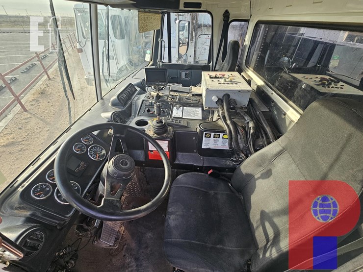 2016-autocar-xpeditor-image-13