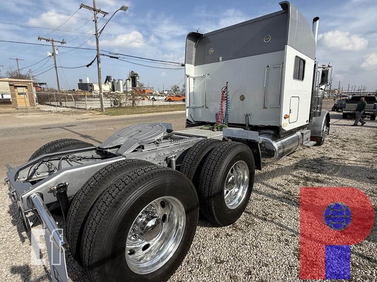 2006-peterbilt-379-image-7