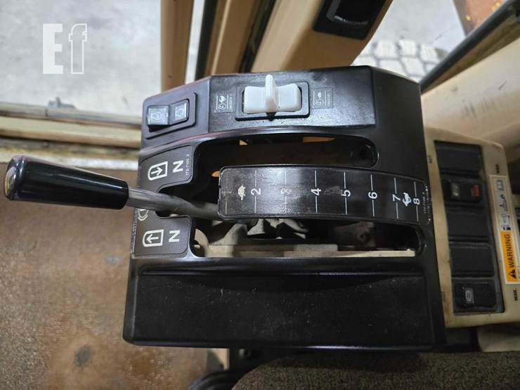 2006-caterpillar-140h-image-21