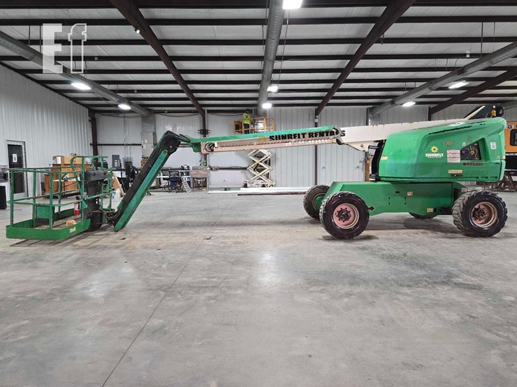 2016-jlg-460sj-image-5