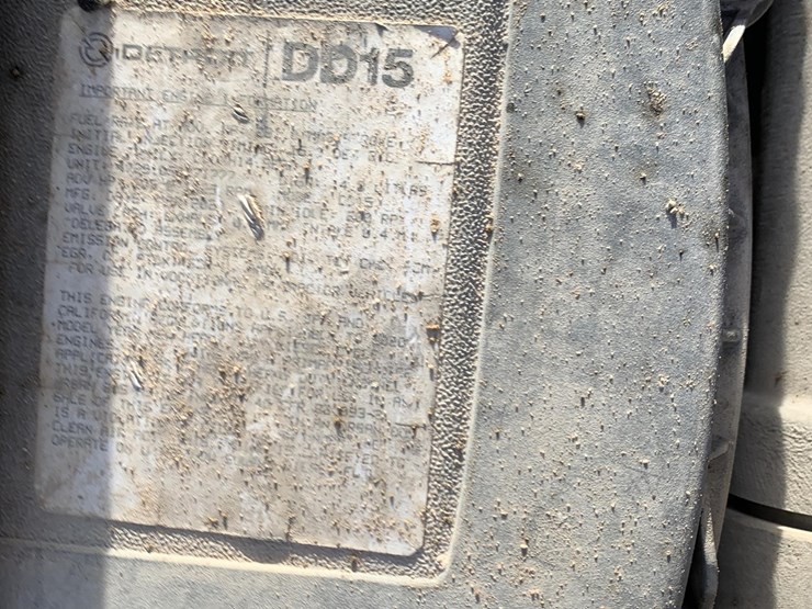 2021-freightliner-coronado-122-sd-image-5