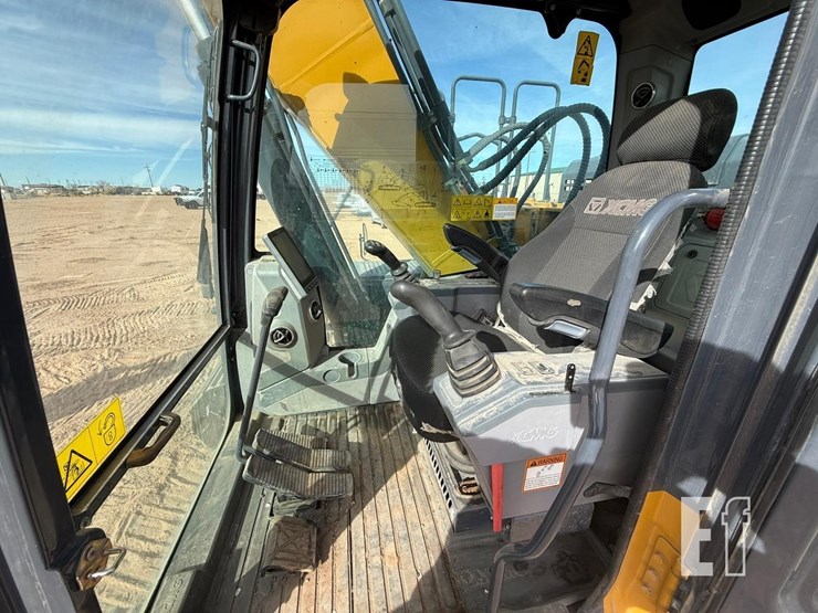 2022-xcmg-xe210u-image-19