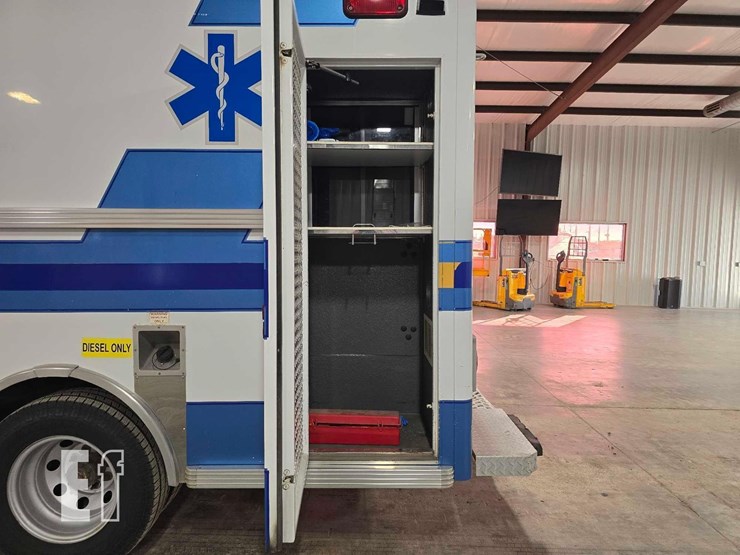 1996-ford-e350-image-20