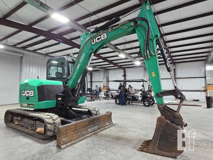 2018-jcb-85z-1-image-2