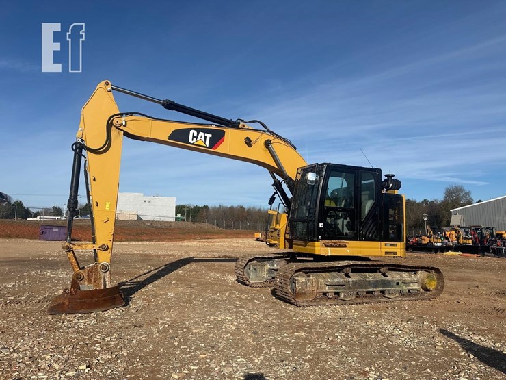 2020-caterpillar-325flcr-image-1
