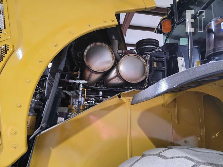 caterpillar-966m-image-26