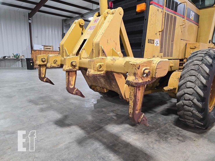 2001-caterpillar-140h-image-12