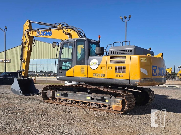 2022-xcmg-xe210u-image-4