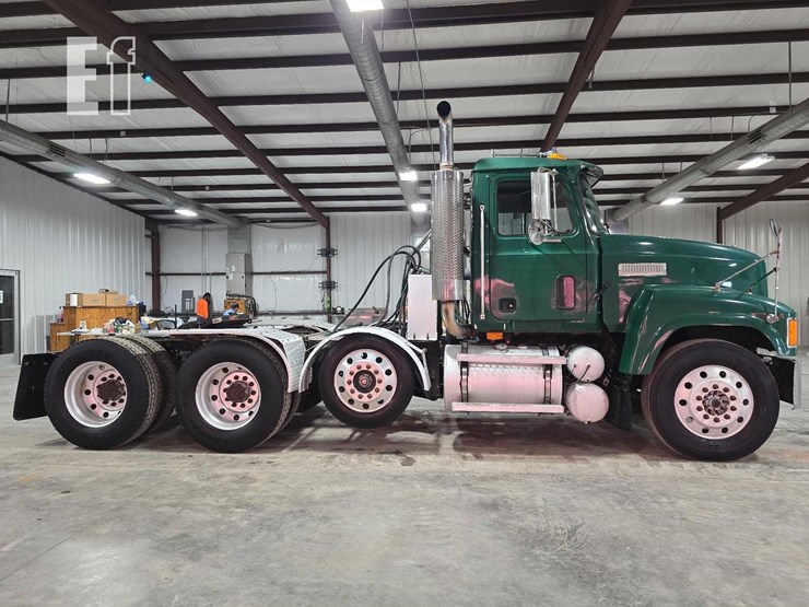 2000-mack-ch613-image-6