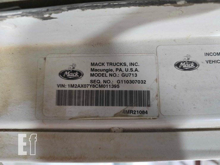 2012-mack-granite-gu713-image-31