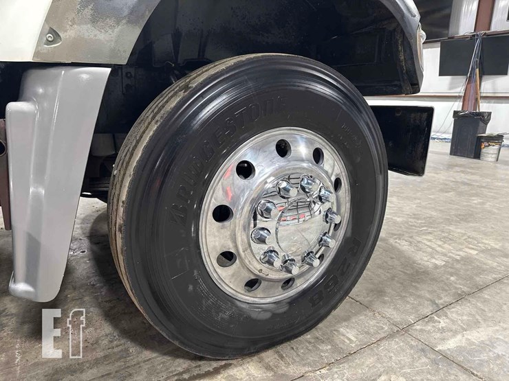 2009-mack-granite-gu713-image-30