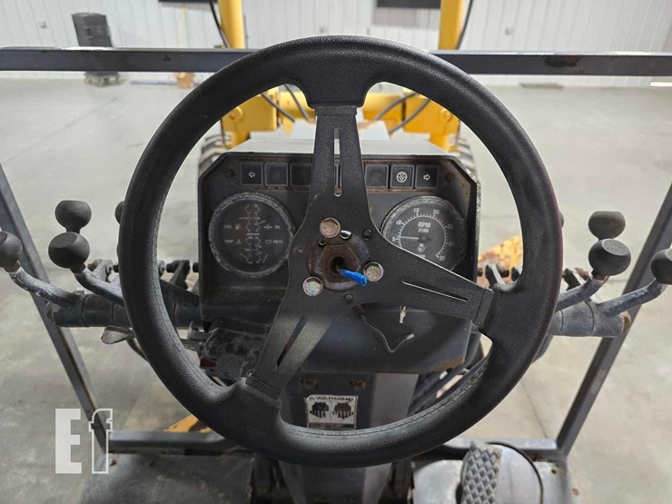 2004-volvo-g60-image-15