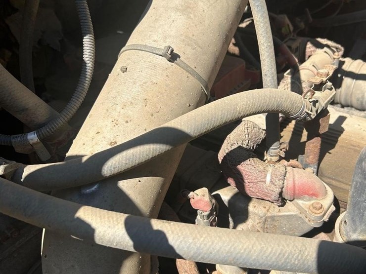 2008-sterling-l8500-image-43