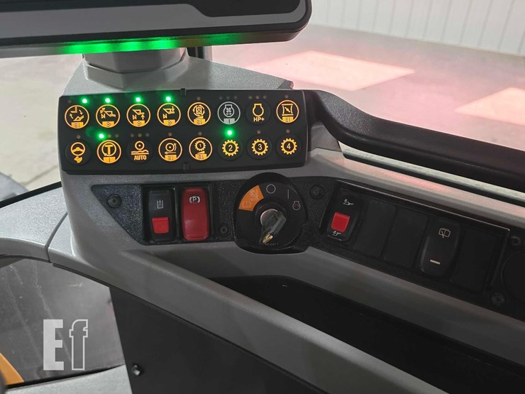 2015-caterpillar-930m-image-16