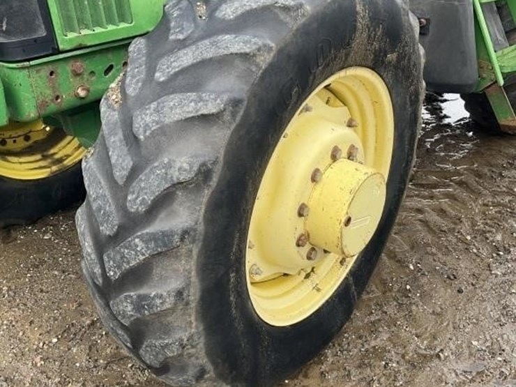 john-deere-7210-image-16