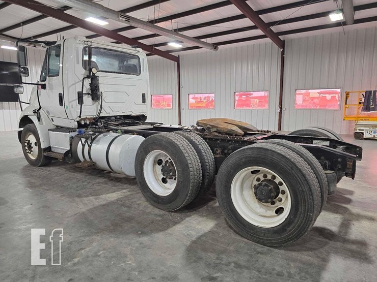 2017-international-transtar-8600-image-5