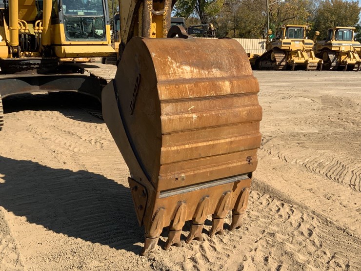 2008-komatsu-pc220-lc-image-16