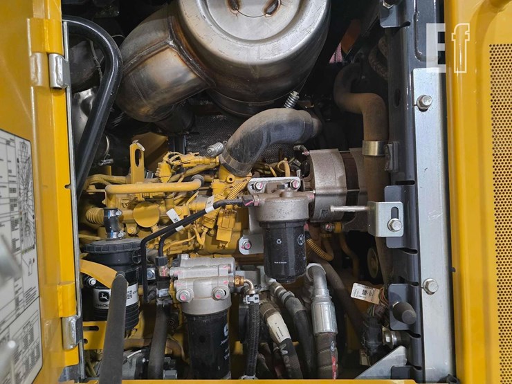 2022-deere-444-p-tier-image-30