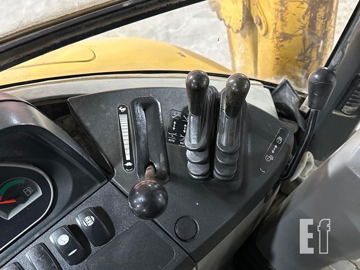 2012-caterpillar-420e-it-image-31