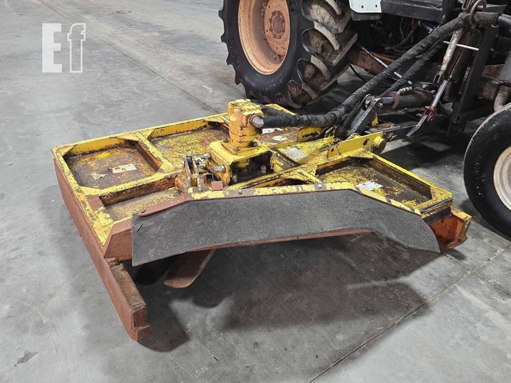 2005-massey-ferguson-5455-image-13