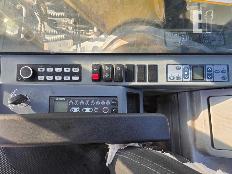 2022-xcmg-xe210u-image-15