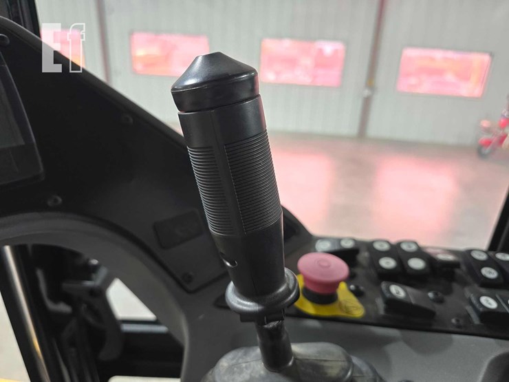 2020-caterpillar-cs44b-image-19