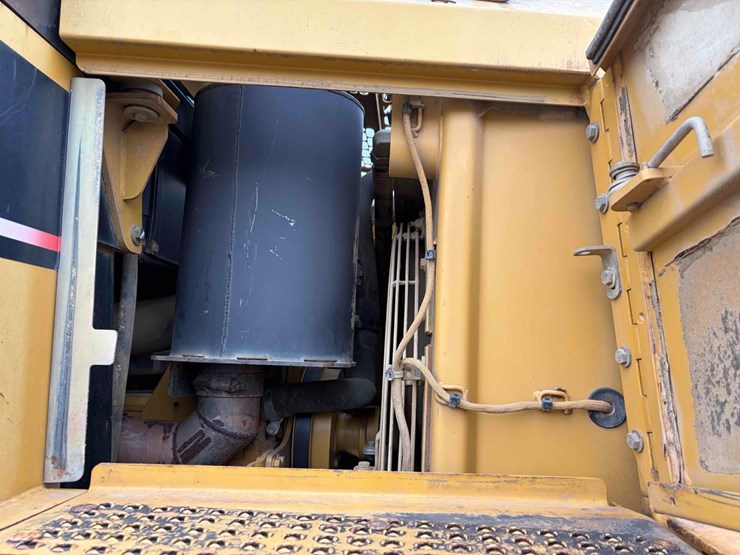 2004-caterpillar-963c-image-9