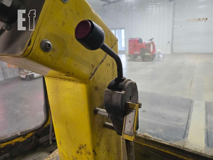 2013-superior-broom-dt80ct-image-18