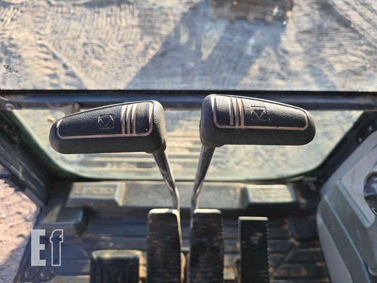 2022-xcmg-xe210u-image-13